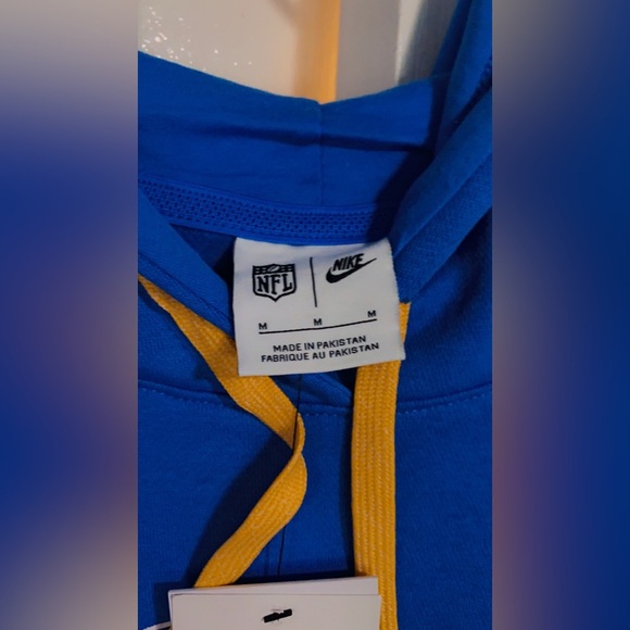 Women’s Chargers NFL Blue and Yellow Sporty Pullover Sweater oversized - Picture 4 of 4